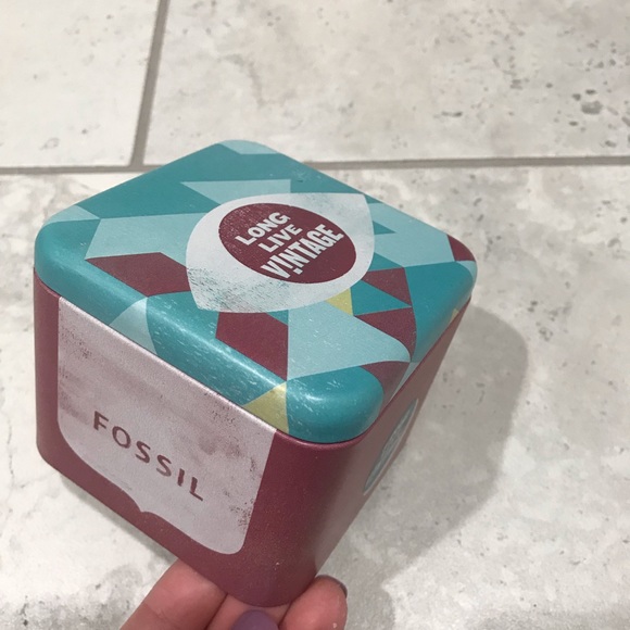 Women’s Fossil Watch - Picture 5 of 5